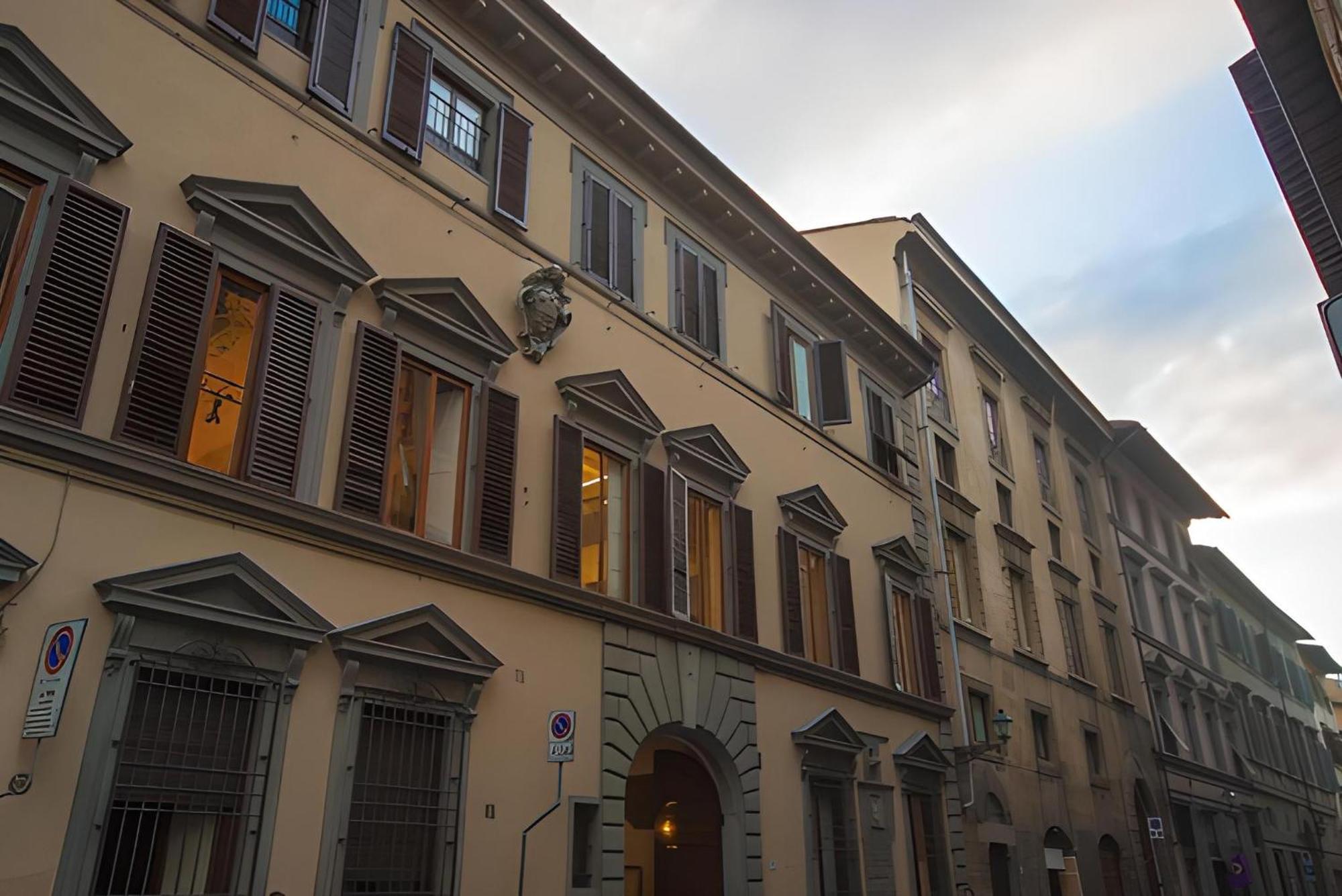 Lungarno Ponte Vecchio Florença Exterior foto